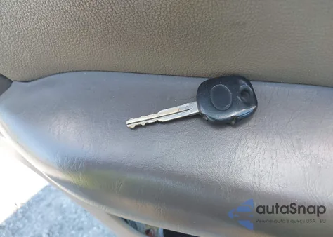 2002 Toyota Sequoia Limited V8 z USA, uszkodzony, nr VIN 5TDBT48A92S074893